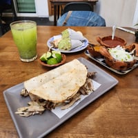 quesadilla-and-taco-árabe.jpg