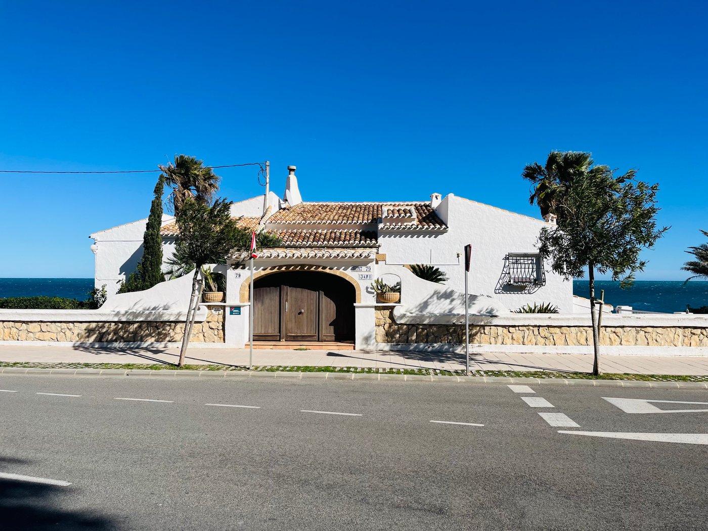 Villa de lujo frente al mar en Jávea — 6 hab · 5 baños · 2.100.000 €