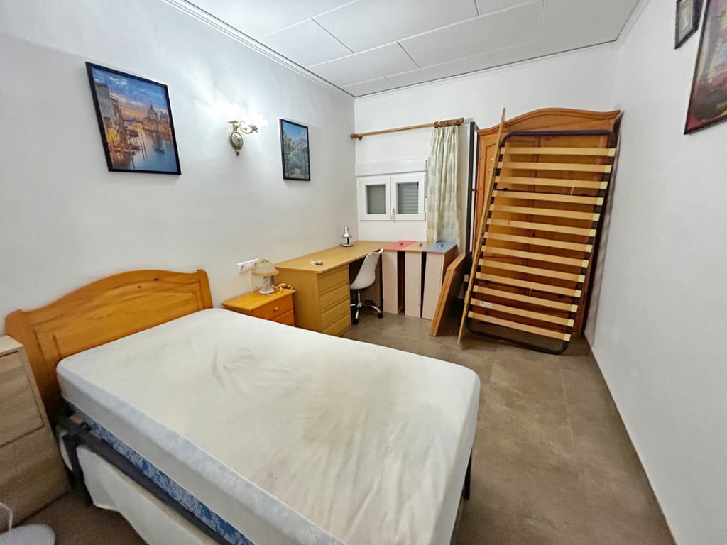 Chalet de campo a la venta en Pedreguer con piscina y jardín - 4 hab - 13