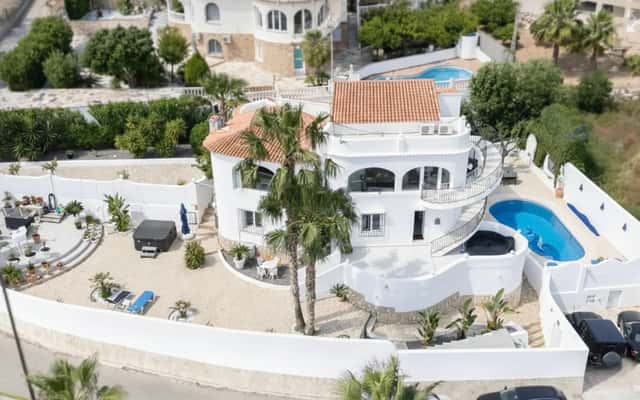 Villa in Calpe, 3 Schlafz., 209m²