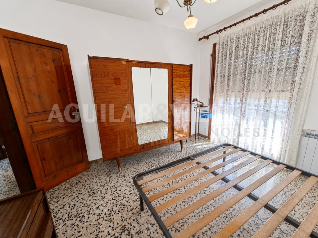Casa toda en planta de cuatro dormitorios y dos baños - 6