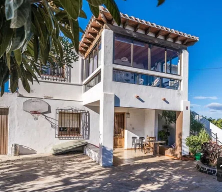 Chalet en venta en DENIA con gran parcela - 3