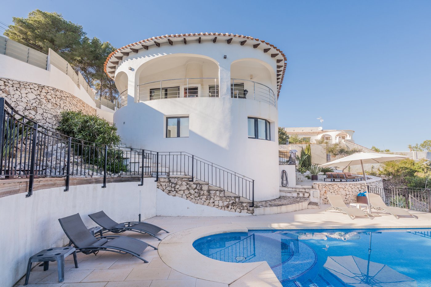 Elegante villa mediterránea de 3 dormitorios — €965,000