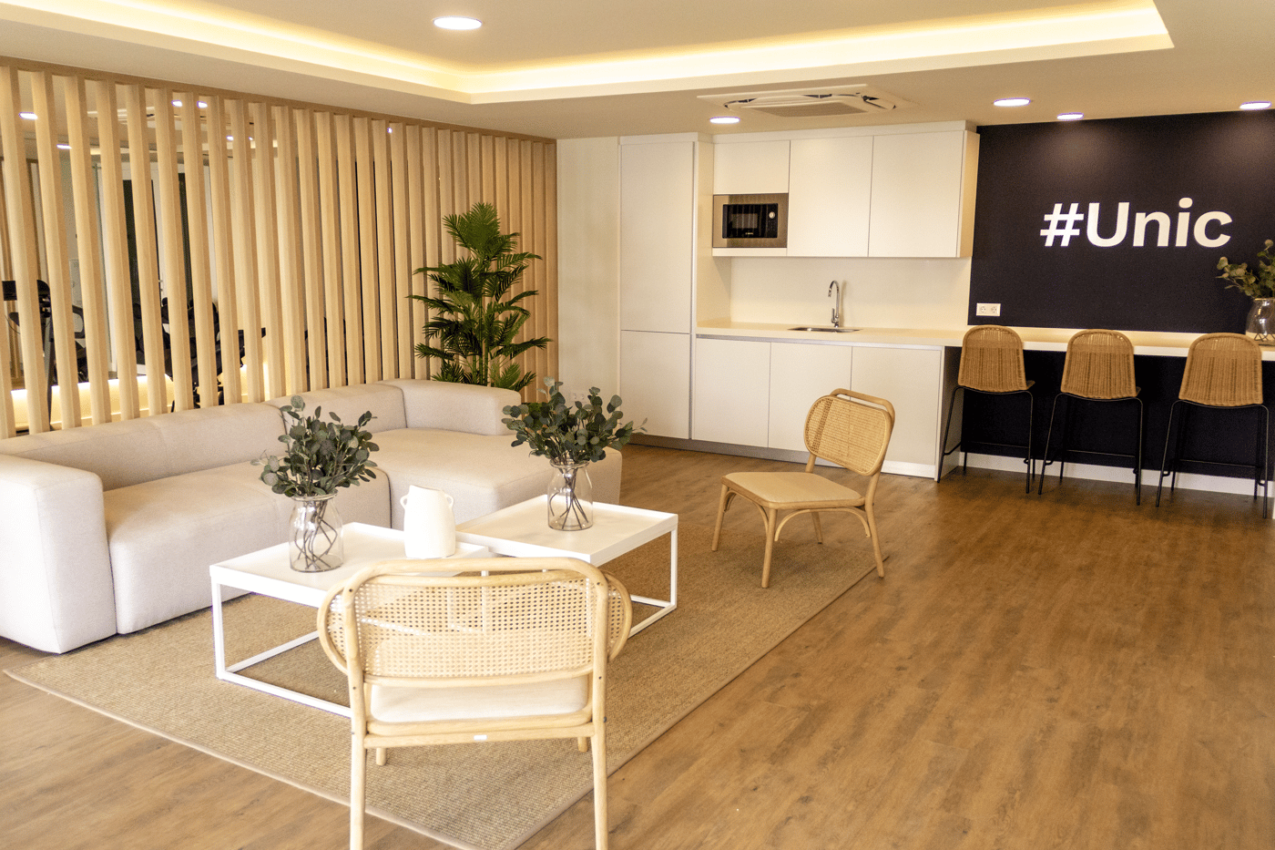 Brand-New Modern Apartment in UNIC Jávea with Pool and Gym Access