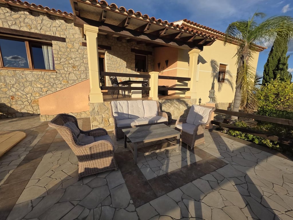 Property #RH21393 - 6