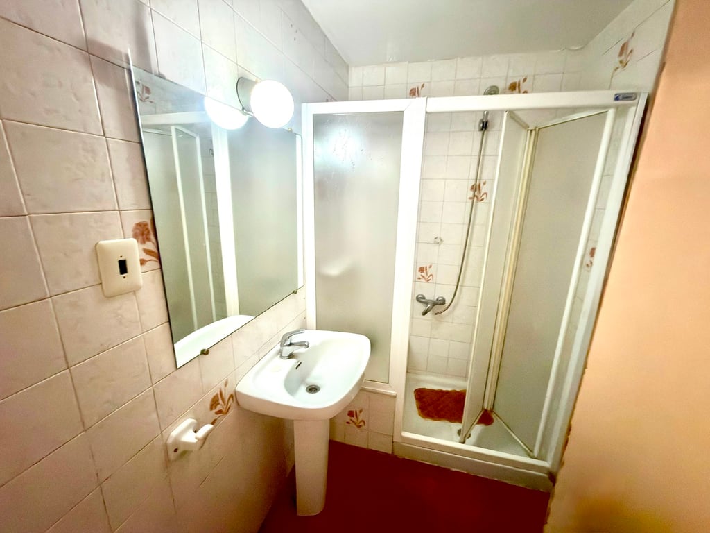 Property #RH21344 - 8