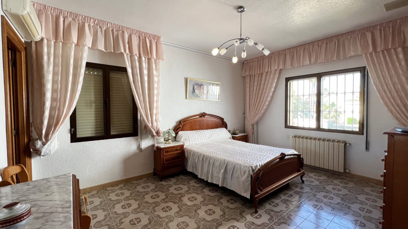 Vil·la en venda a Denia - 28