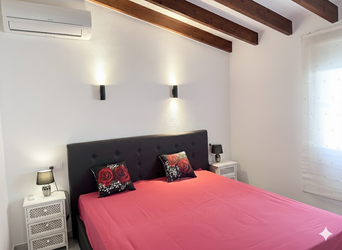 Villa de 3 dormitorios con vistas al mar en La Camarrocha, Moraira