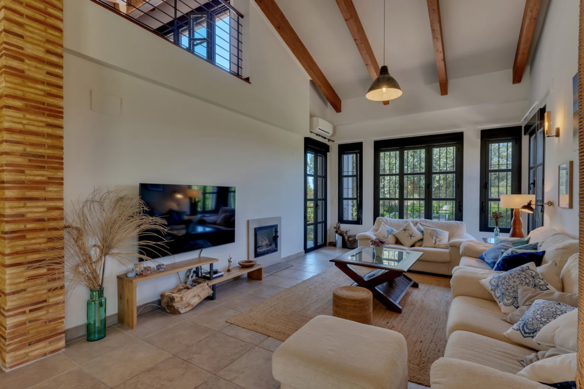 Impresionante Villa a la venta en Jávea, con piscina interior y exterior - 4