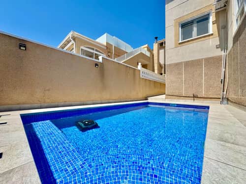 Rijwoning met 2 slaapkamers in Orihuela Costa — foto 24