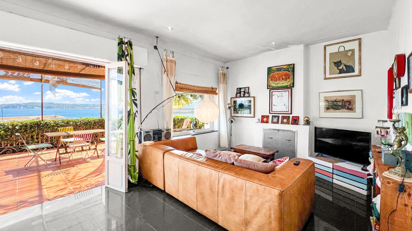 Villa Vallane — Frontline Port Villa in Jávea