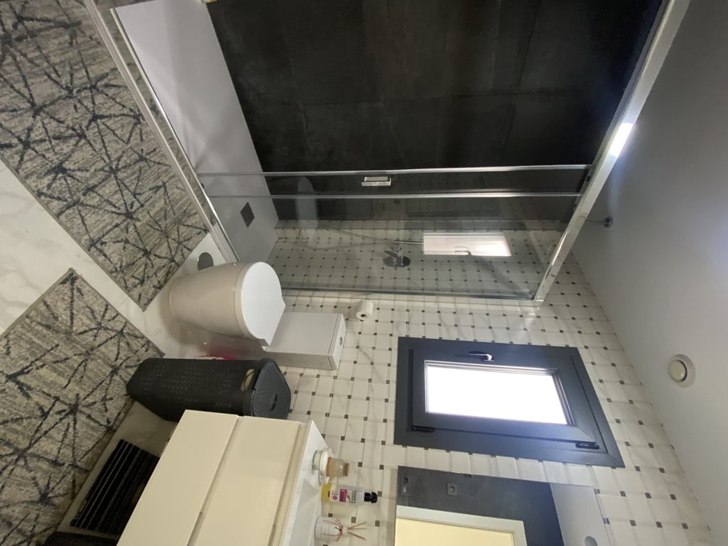 Property #RH20338 - 15