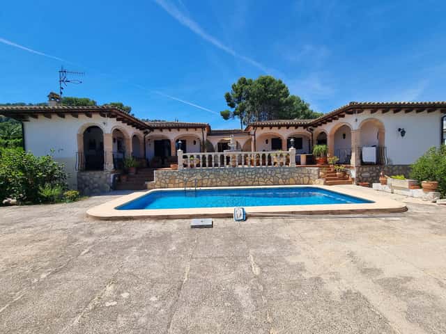 Finca in Pedreguer, 3 Schlafz., 235m²