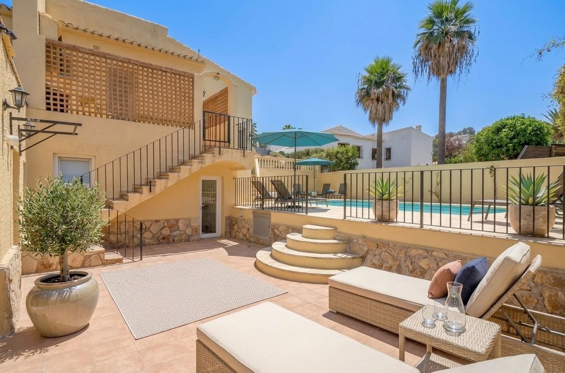 Magnífica Vila Tradicional amb Connexions Modernes a El Tosalet – Cap Martí Preu: 780.000 € - 13