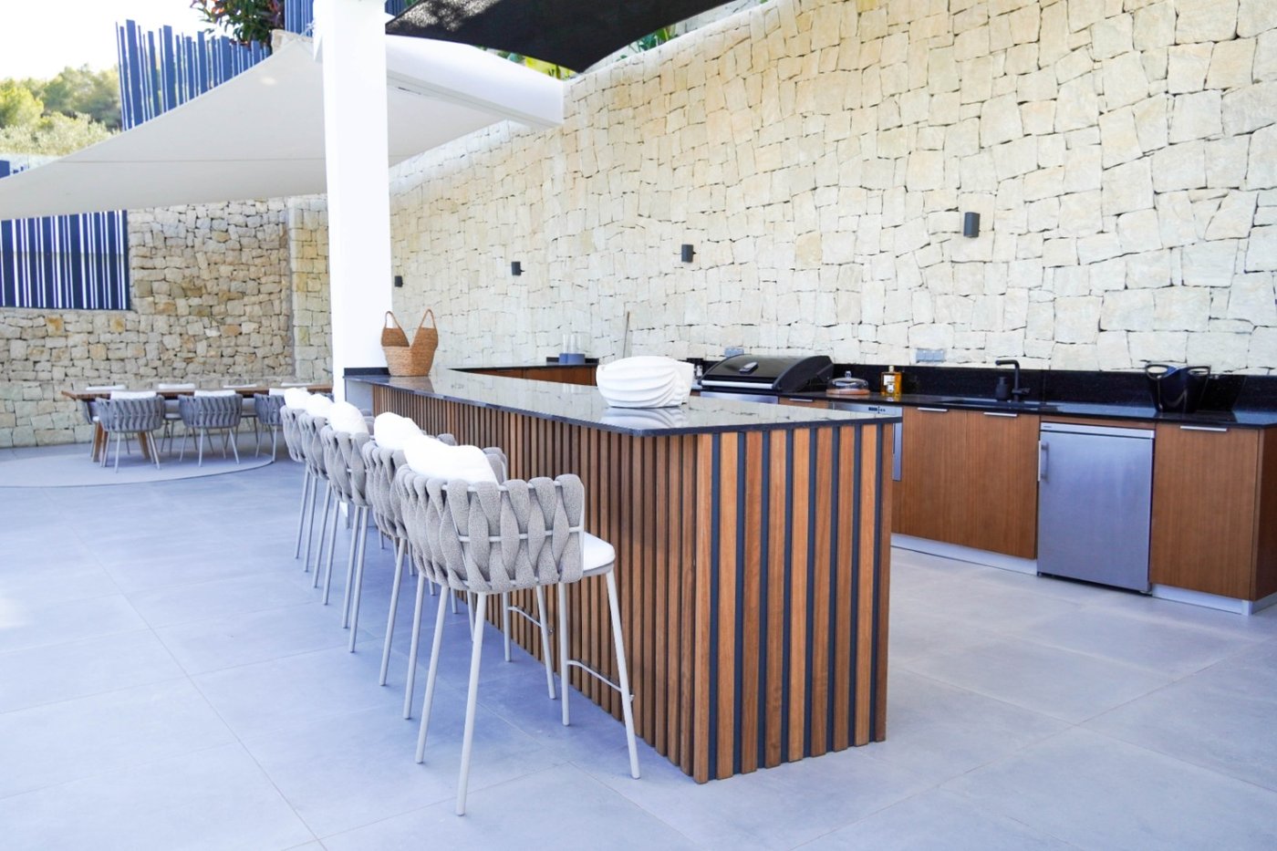 Villa Leonora - Elegant 3-Bedroom Villa with Sea & Mountain Views