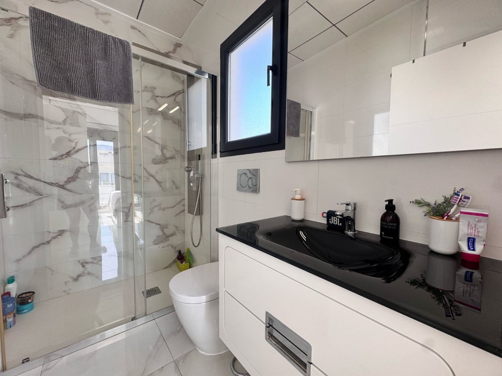 Property #RH20377 - 14