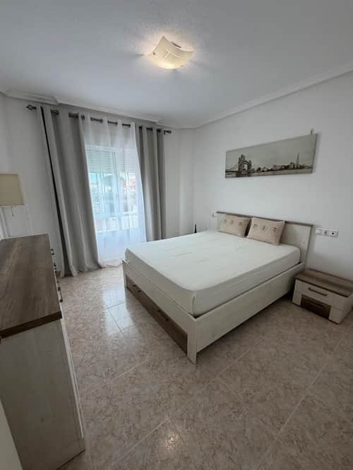 Rijwoning met 4 slaapkamers in Orihuela Costa — foto 19