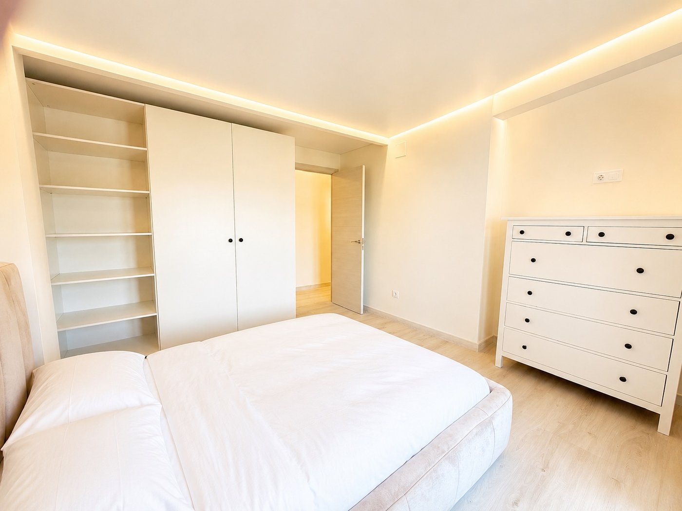 Top-floor renovated apartment in Miramar, Calpe — sea views & terrace