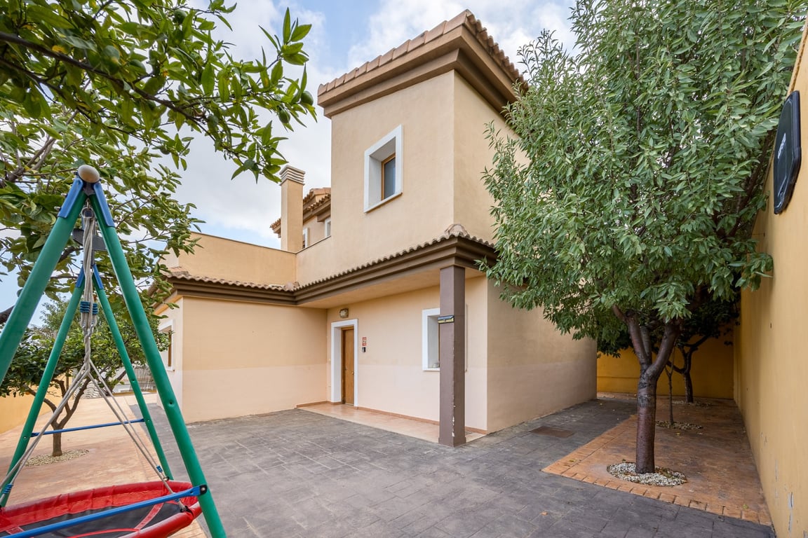 Property #RH20438 - 28