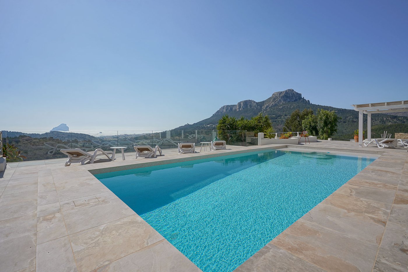 Modern finca with panoramic mountain and sea views in Benissa