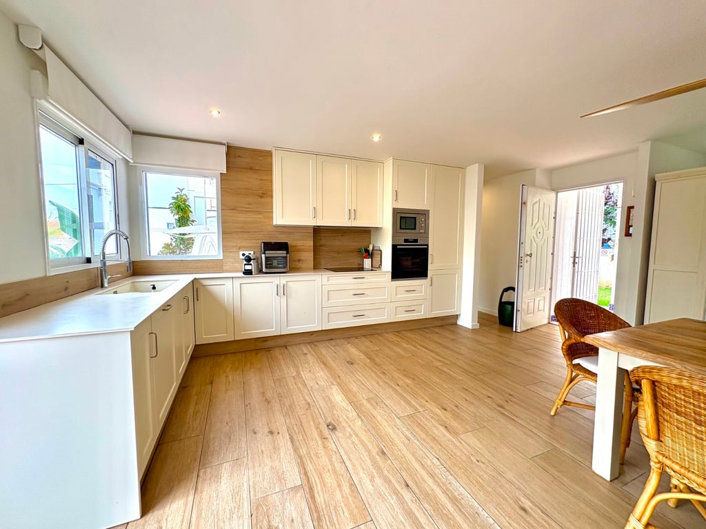 Property #RH20300 - 10