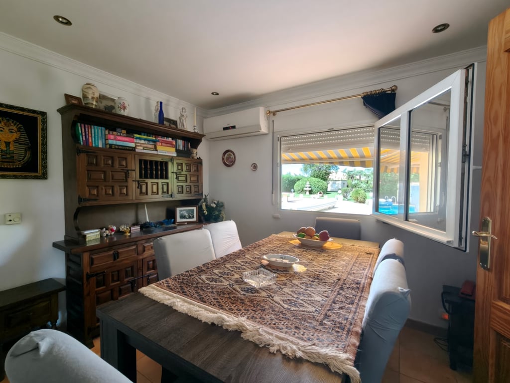 Villa privada a la venta de 5 dormitorios en Els Poblets con piscina climatizada y apartamento independiente - 19