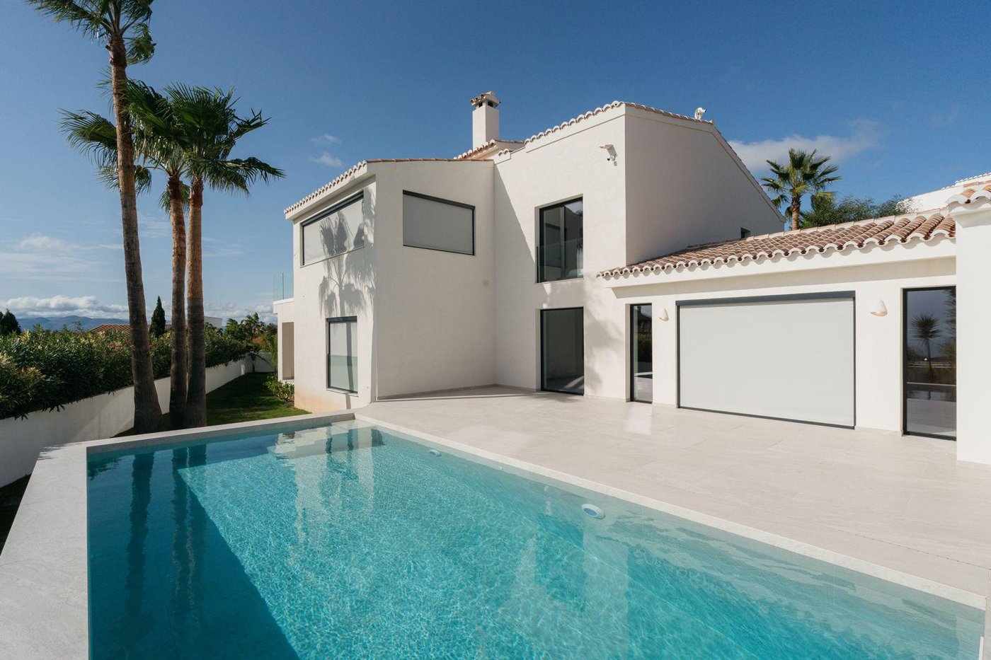 Elegant Fully Refurbished Villa — 412 m², 5 Bedrooms, Pool (5 mins to Moraira)