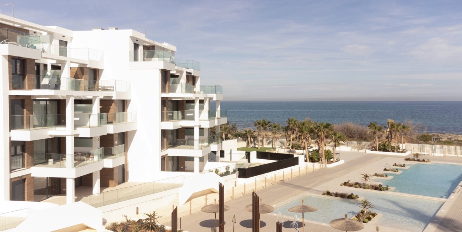 Beachfront Apartment in Dénia – Summer Rental