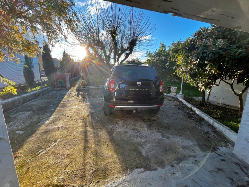 Chalet de campo a la venta en Pedreguer con piscina y jardín - 4 hab - 4