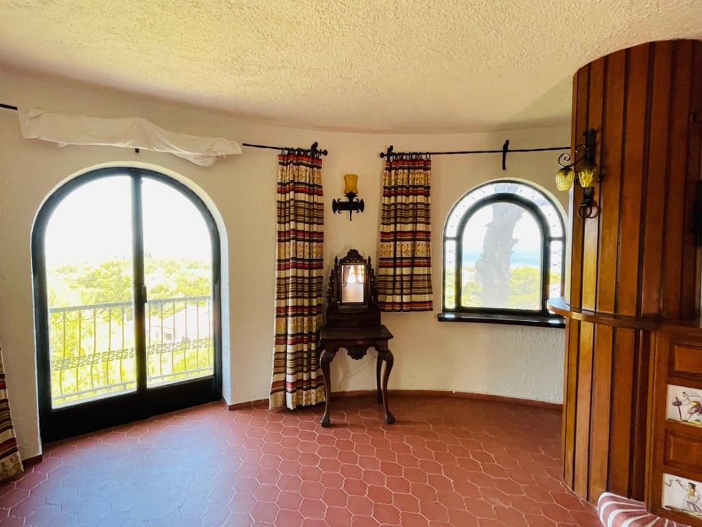 Chalet con piscina y vistas panorámicas en Dénia- Las Rotas - 24