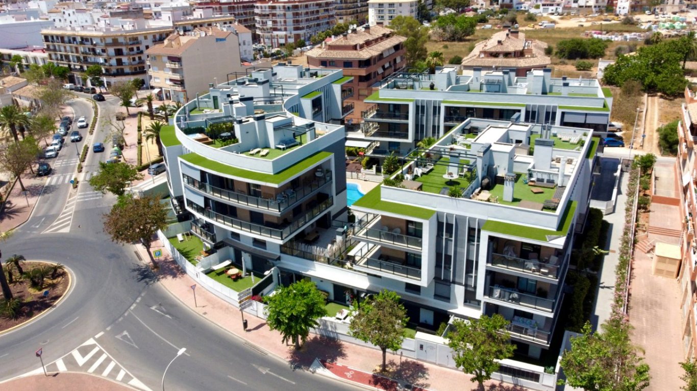 Moderno y elegante apartamento orientado al Sur con piscina, en Jávea - 30