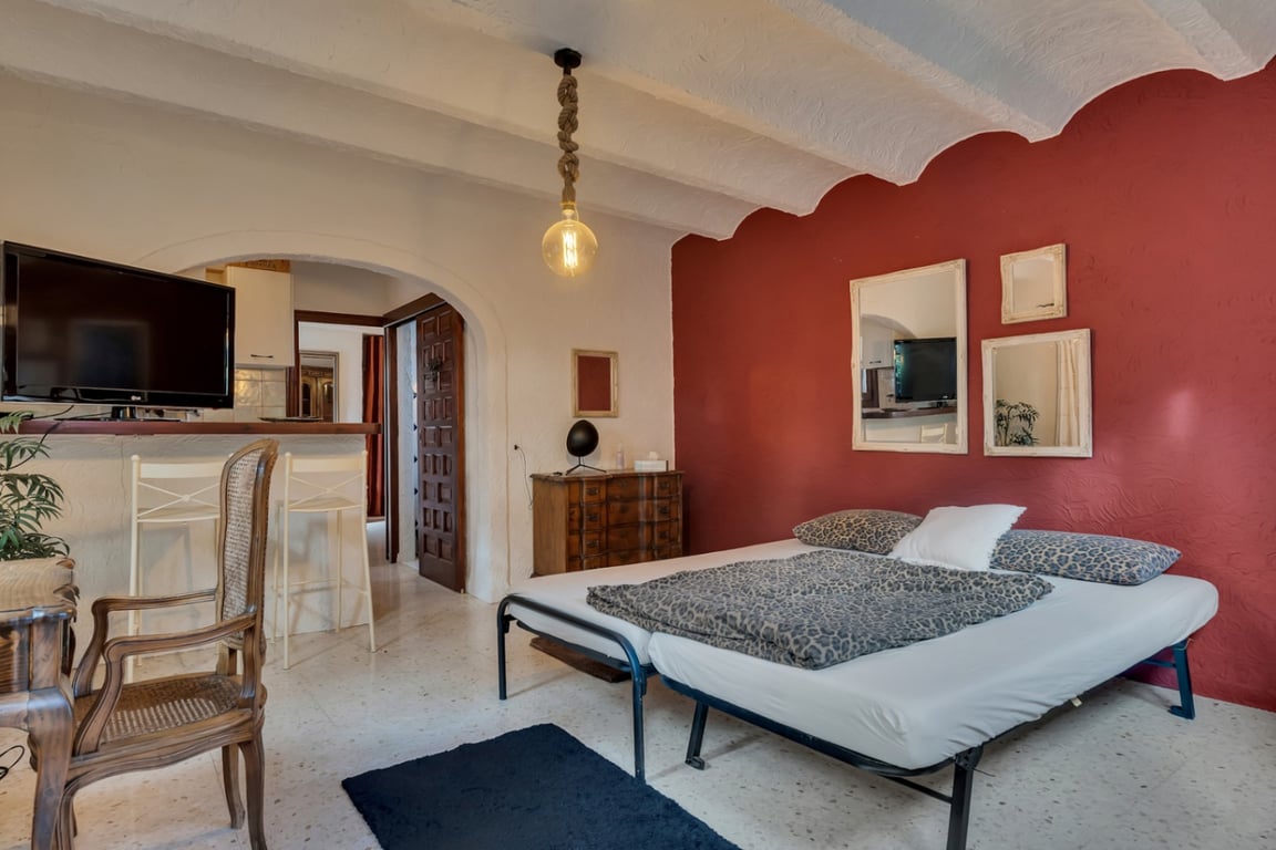 Villa con apartamento de invitados, totalmente renovada y cerca del casco antiguo de Jávea - 35