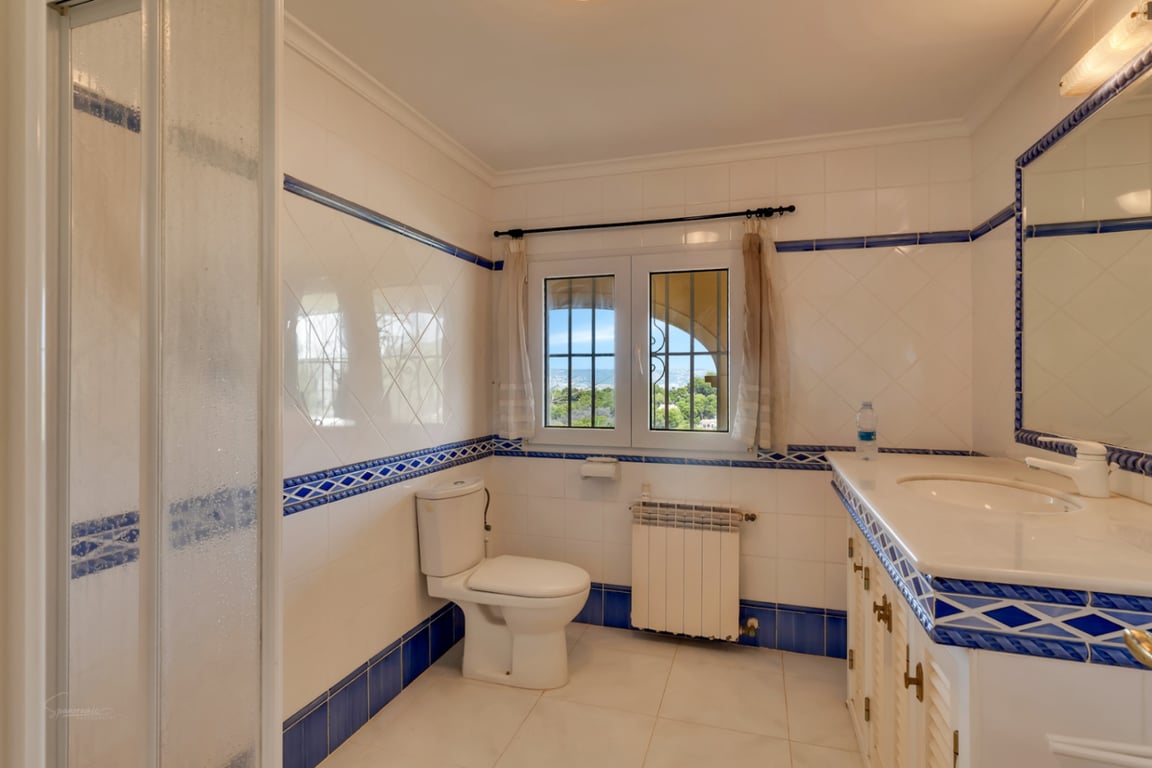 VILLA UBICADA EN UNA TRANQUILA ZONA CON INCREIBLES VISTAS PANORAMICAS - 18