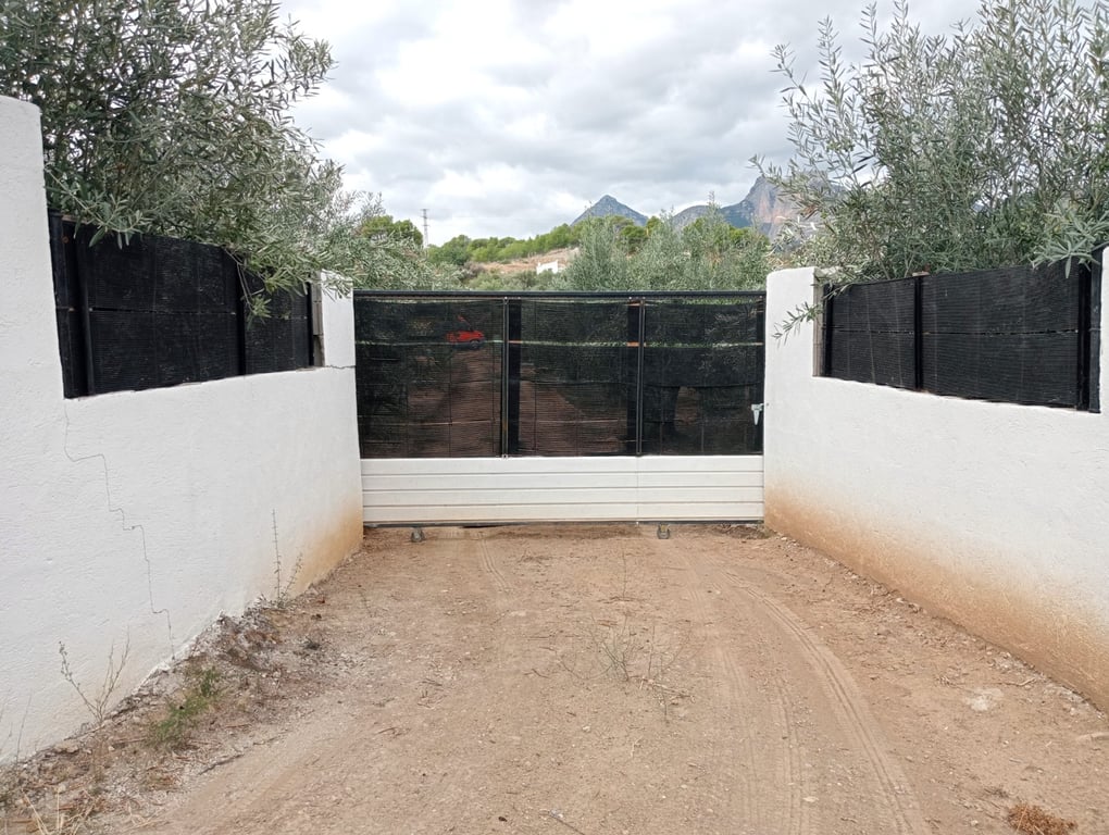 Property #RH20408 - 12