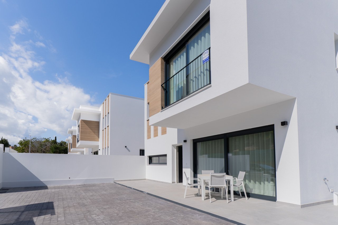 Villa de nueva construcción en Tossal Gross, Dénia — 3 dormitorios · 3 baños · Vistas al Montgó