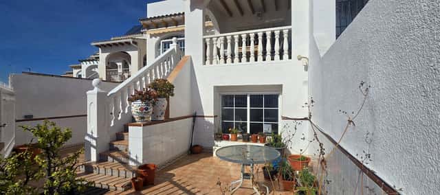 3-bed townhouse with pool in Alfas del Pí, 150m²