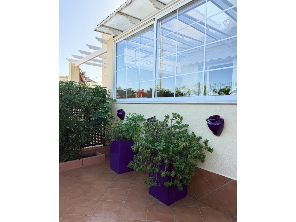 3-bedroom house with garden and pool in El Verger