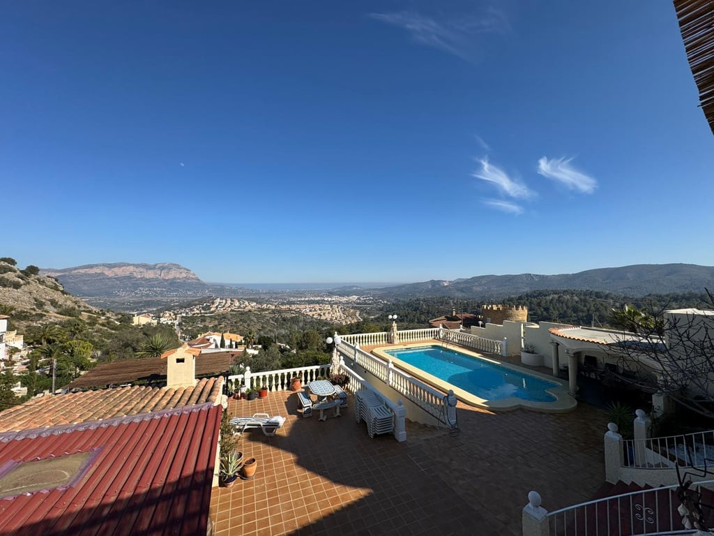Villa espaciosa en Monte Pedreguer, Alicante - 14