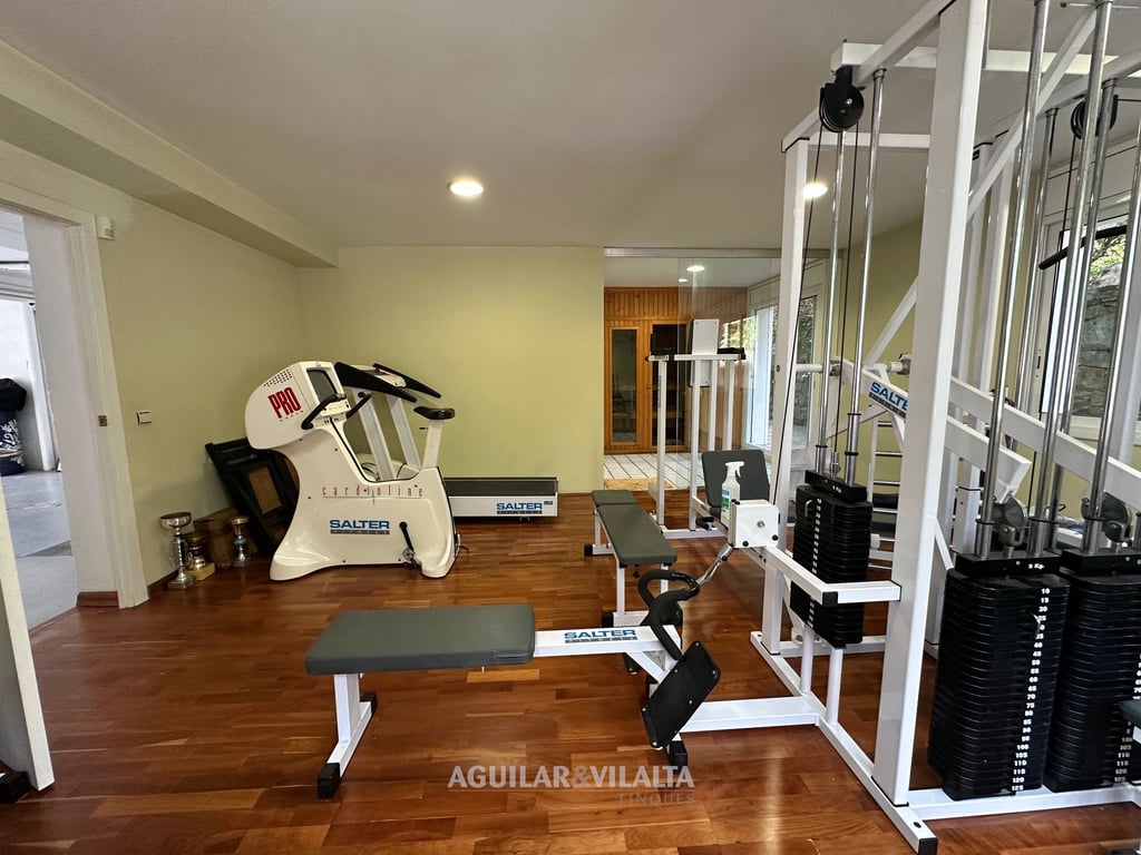 Exclusive villa in Can Teixidó with sea views - 10