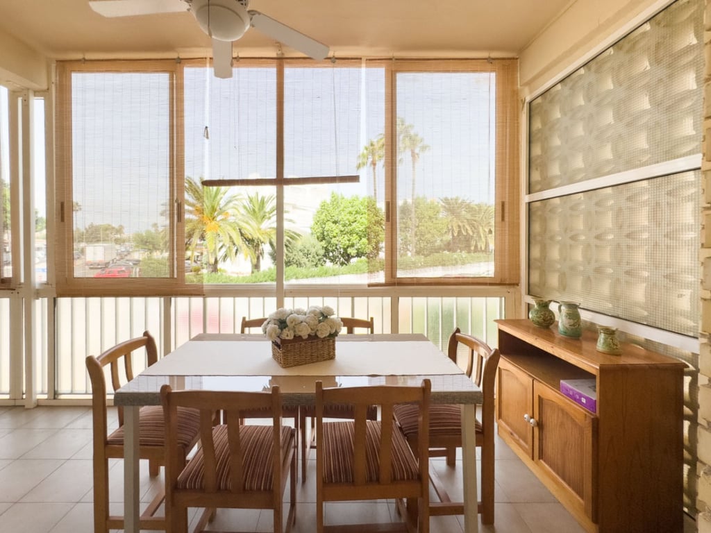 Apartamento en venta de 3 habitaciones con piscina en Denia - 8