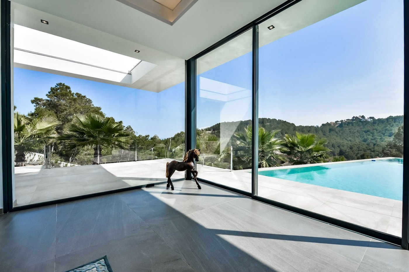 Impresionante villa moderna de lujo con vistas al mar en Jávea