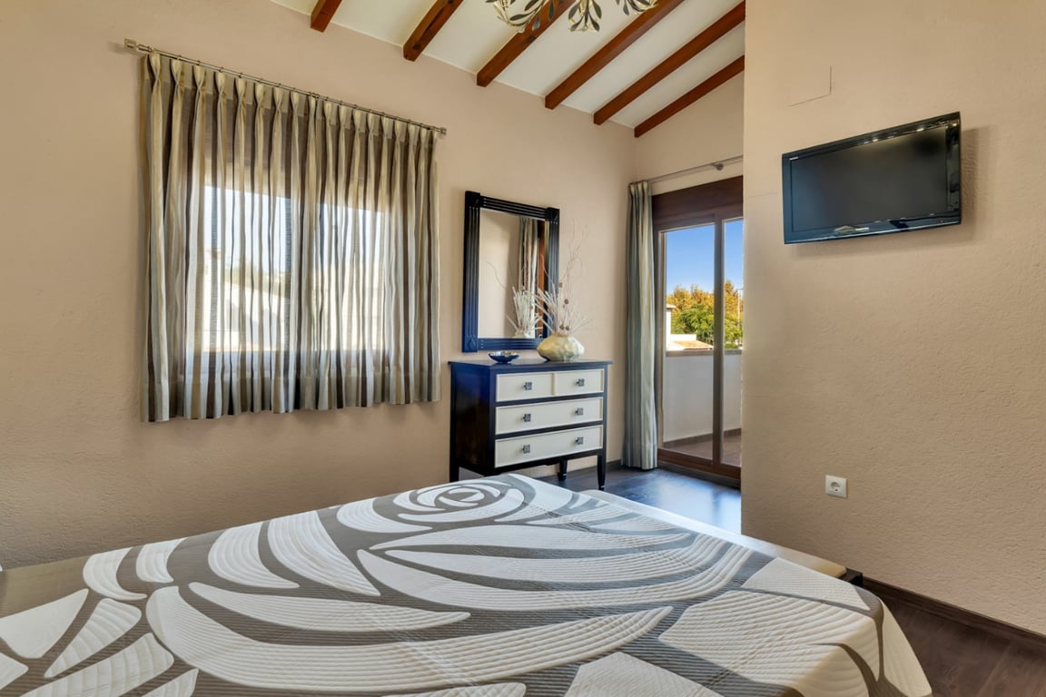 Exclusivo Adosado en Jávea, a 500m. del mar, con 4 dormitorios y piscina comunitaria - 20