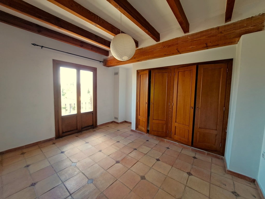 Villa familiar con piscina en venta en Orba - 37