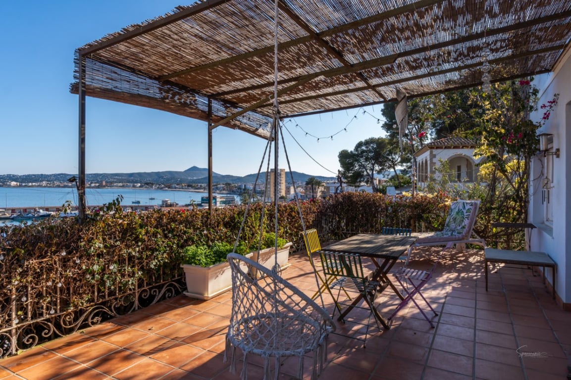 VILLA EN PRIMERA LINEA DEL MAR EN EL PUERTO DE JAVEA - 14