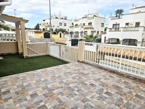 Rijwoning met 6 slaapkamers in Orihuela Costa — foto 3