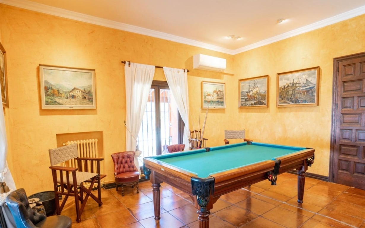 Property #RH21084 - 24