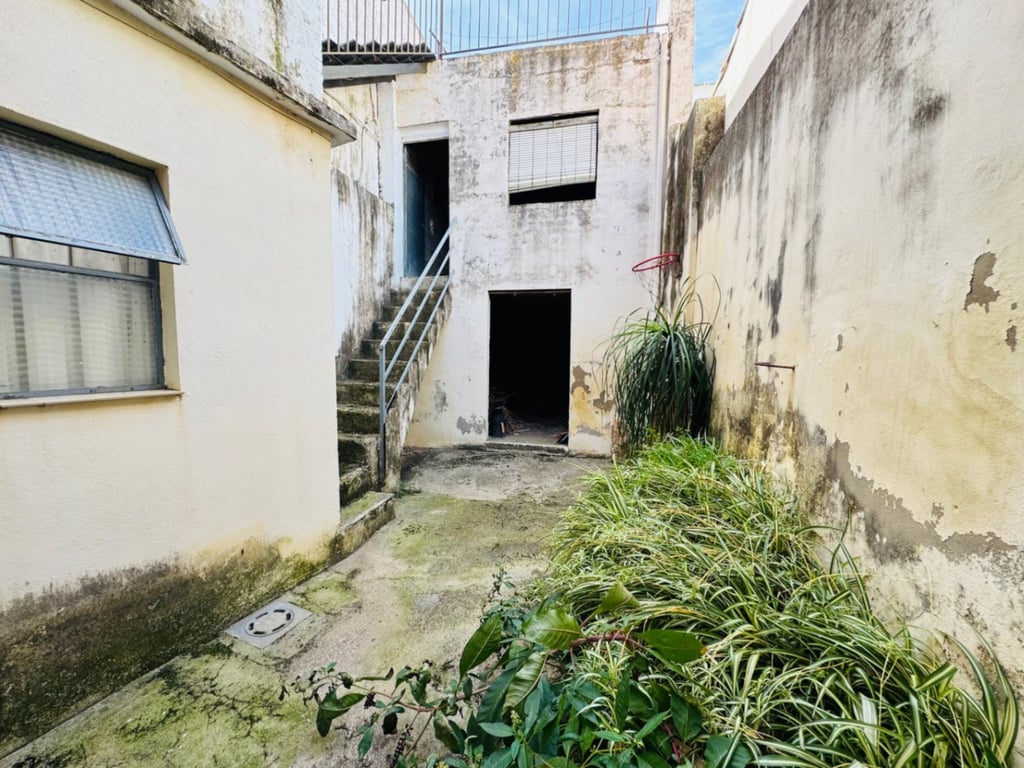 Casa de dos plantas en el centro de Orba (Alicante) - 35