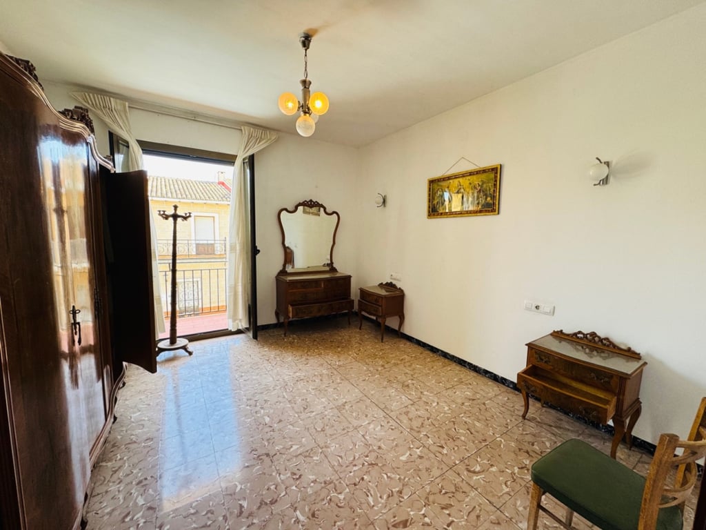 Casa de dos plantas en el centro de Orba (Alicante) - 3