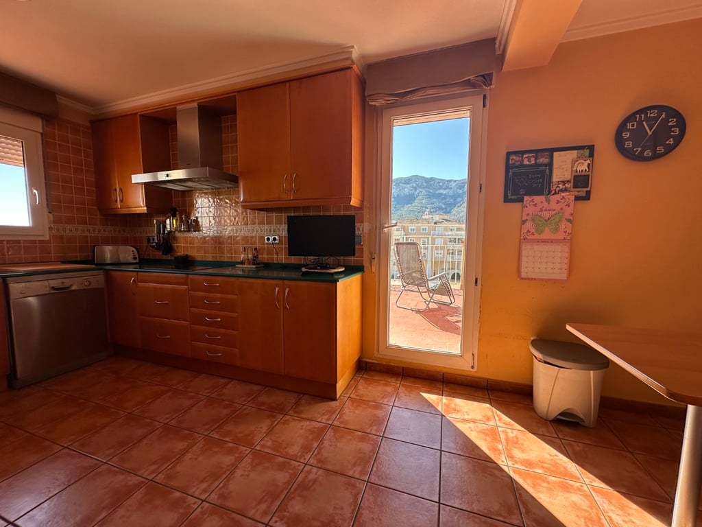 Ático en Venta en Dénia con Vistas Panorámicas - 7
