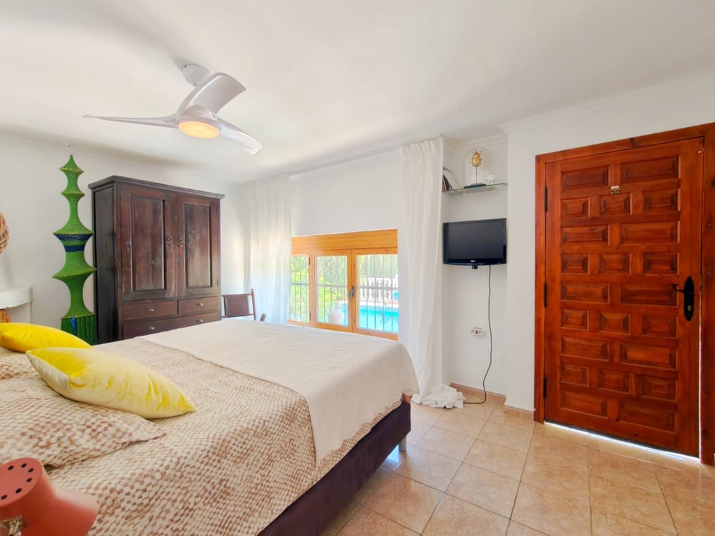 Finca a Castell de Castells en venda amb 5 habitacions, piscina i ampli terreny. - 23